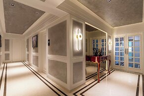Grand Residency Hotel & Serviced Apartments