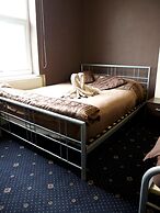 Beaconsfield Hotel