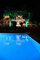 Fiori Hotel