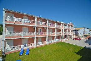 Angelina Hotel & Apartments