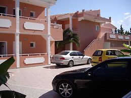 Angelina Hotel & Apartments