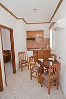 Angelina Hotel & Apartments