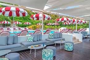 Ammon Zeus Luxury Beach Hotel