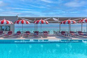 Ammon Zeus Luxury Beach Hotel
