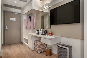 Ammon Zeus Luxury Beach Hotel