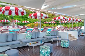 Ammon Zeus Luxury Beach Hotel