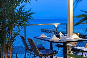 Ammon Zeus Luxury Beach Hotel