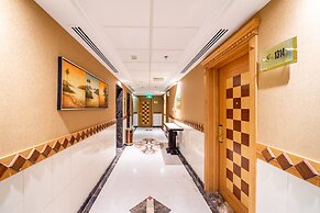 Crystal Plaza Hotel