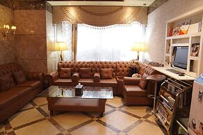 Crystal Plaza Hotel