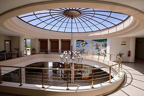 Vantaris Palace