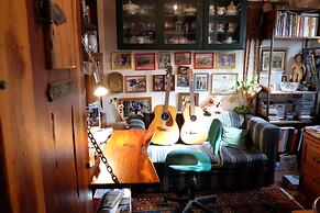 Jambo Guest House