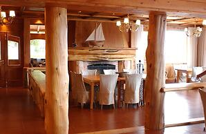 Isla Victoria Lodge