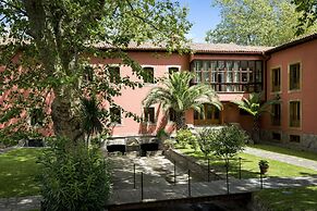 Parador De Gijon