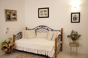Eleni's Village Suites