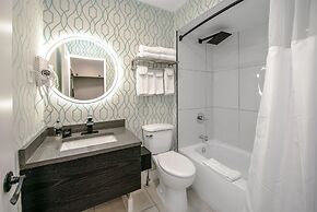 Coast Metro Vancouver Hotel