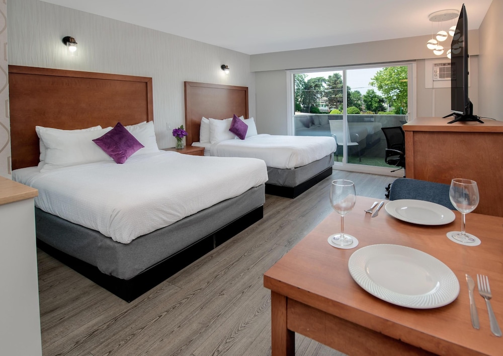 Coast Metro Vancouver Hotel