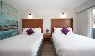 Coast Metro Vancouver Hotel