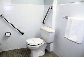 Residence & Conference Centre - Welland