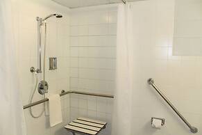 Residence & Conference Centre - Welland