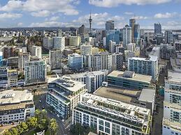 Oaks Auckland Hotel