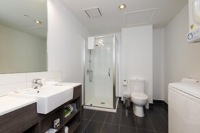 Oaks Auckland Hotel