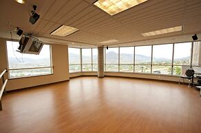 Residence & Conference Centre - Kamloops