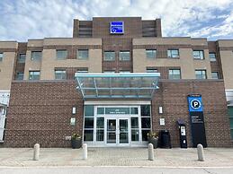 Residence & Conference Centre - Hamilton