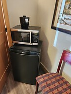 Aspen Village Inn