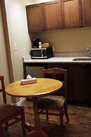 Aspen Village Inn