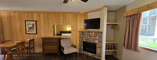 Aspen Village Inn