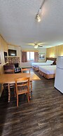 Aspen Village Inn