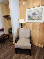 Aspen Village Inn