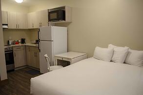 Aspen Village Inn