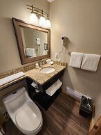 Aspen Village Inn