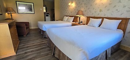 Aspen Village Inn
