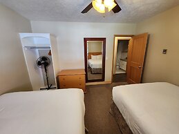 Aspen Village Inn