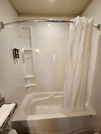Aspen Village Inn