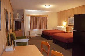 Aspen Village Inn