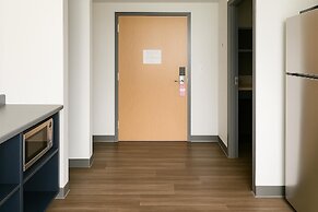 Residence & Conference Centre-Brockville