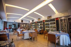 Anemon Grand Manisa Hotel