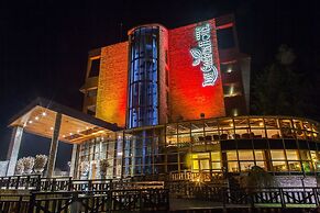Lux Garden Hotel