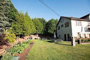 Blue Spruce Motel