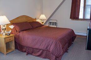 Crandell Mountain Lodge