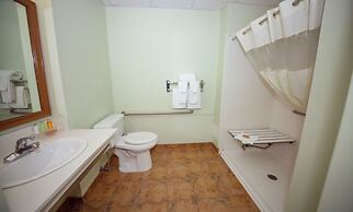 Service Plus Inns and Suites Calgary