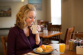 Service Plus Inns and Suites Calgary