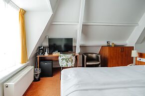 Ambassador City Centre Hotel