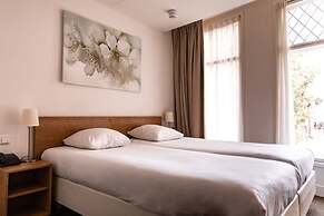 Ambassador City Centre Hotel