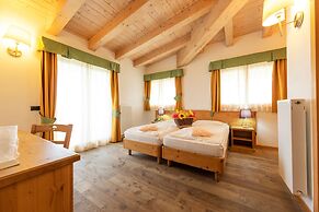 Hotel Alpine Mugon