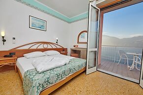 Hotel Eden