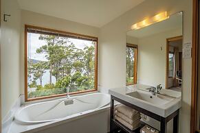 Stewarts Bay Lodge